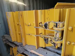 Гусеница 175-32-02661 Komatsu 2ШТ