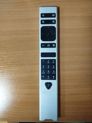 Polycom RealPresence Group 300-720p/EagleEye III MPTZ-9
