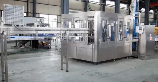 Автоматическое оборудование для линии розлива газированной, негазированной воды в ПЭТ тару объемом 0,25-2,0 л