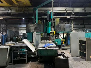Продольно-фрезерный станок 6М610МФ11-23