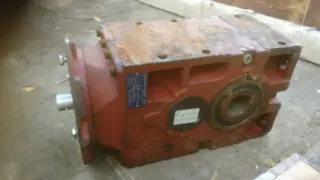 PIVPOSIPLAN Мотор-редуктор ВРН213S/27,5