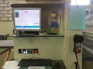 Обрабатывающий центр Morbidelli Uniflex HP 1.1