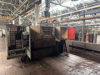 Токарный патронно-центровой станок с ЧПУ 16К20Т1