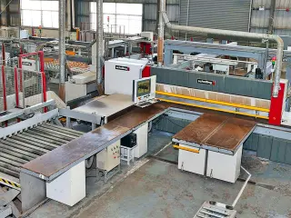 Угловой раскроечный центр с ЧПУ SCHELLING - AH8