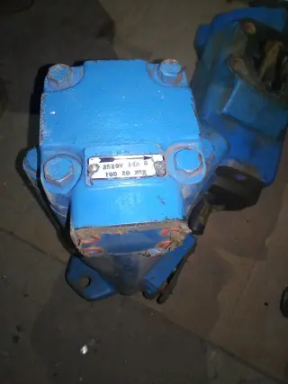 Лопастной насос Vickers ® 2520V14A8-11DD22/2520V14A8 1DD 20 282