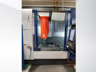 4-осевой вертикальный обрабатывающий центр EMCO Emcomill EM 1200