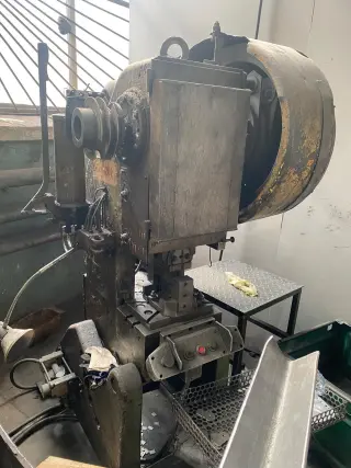 пресс кривошипный КД2320 ус.10тн