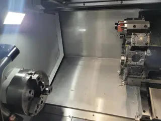 Токарный центр с ЧПУ DN Solutions / Doosan PUMA 3050LM