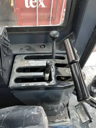 Бульдозер SHEHWA HBXG TY320-3