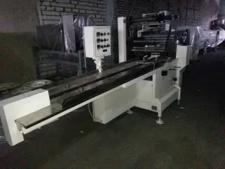 Горизонтальную упаковочную линию Таурус Феникс Линепак 01-1