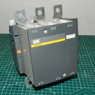 Контактор IEK КТИ-5225 225А (KKT50-225-400-10)