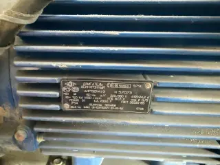 Ленточнопильный станок MG-6200
