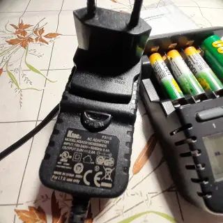 Зарядное устройство TechnoLine-BC-700