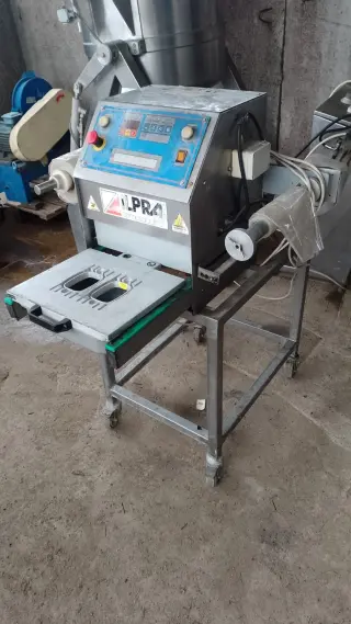 вакуумный упаковщик лотков ILPRA FP Basic V/G