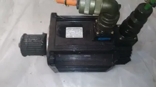 Серводвигатель Yaskawa SGMGH-13 (1.3 кВт)