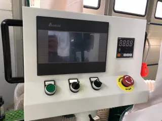 Станок для облицовывания кромок мебельных деталей WoodTec EdgeMatic 500 FC