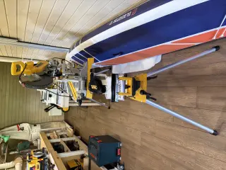 Универсальная подставка для торцовочных пил DeWALT DE7023