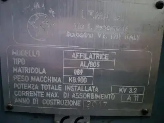 Заточной станок с ЧПУ для дисковых пил UT.MA