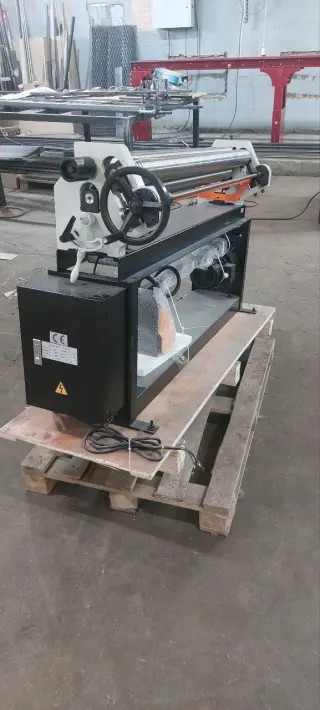 Вальцовочный электромеханический станок STALEX ESR-1300Х1.5