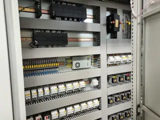 линии для однослойных и многослойных листов из PET/APET/PETG/CPET PET (полиэтилентерефталат) Экструзионная линия по производству листов