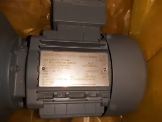 Мотор-редуктор KAF57 R37 (Sew-Eurodrive) Финляндия, цена 46000,00 руб