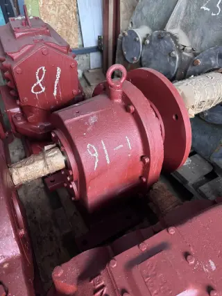 Мотор‑редуктор цилиндрический двухступенчатый МЦ2С‑125‑90‑110‑7,5 кВт.