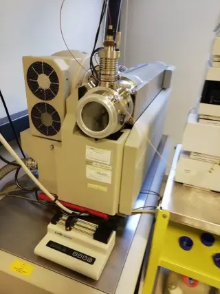 Трехквадрупольный масс спектрометр AB Sciex 4000 QTRAP/ Agilent 1200 (ВЭЖХ/МС)