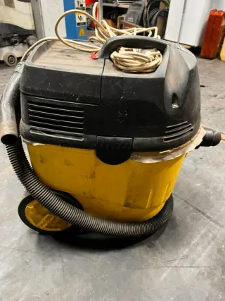 Пылесос влажной и сухой уборки Karcher NT 35/1 — универсальный пылесос с объемом мусоросборника 35