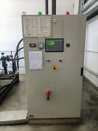 Комплектная линия розлива газ. и негаз. воды 6000 бут/час в ПЭТ 1,5л, 8000 бут/час 075л