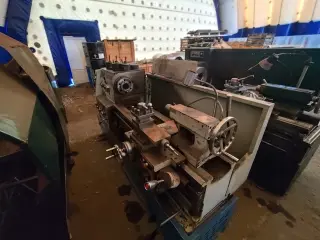 Токарный станок SТMSI CS6150B