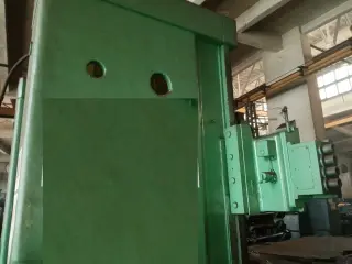 Продольно-строгальный станок 7212