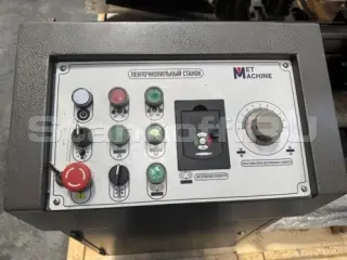Полуавтоматический ленточнопильный станок с поворотной рамой LSZ4040-N000T0