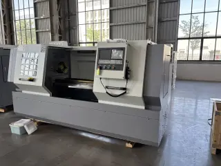 Токарный станок с ЧПУ CK6150