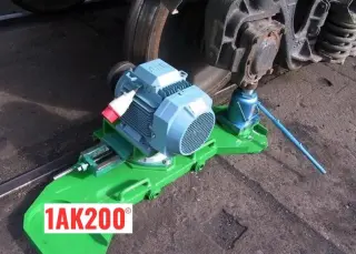 Колесотокарный станок 1АК200 для обточки колес вагонов и тепловозов без выкатки