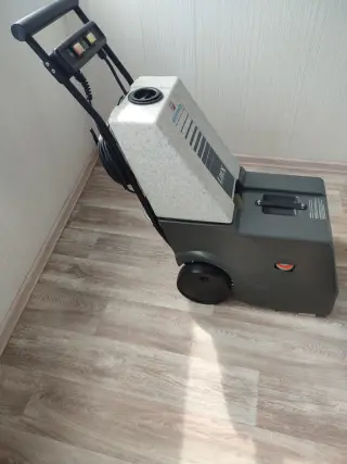 Ковровый экстрактор Von Shrader LMX