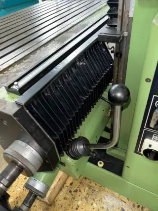 Универсальный фрезерный станок с УЦИ Mikron WF3SA