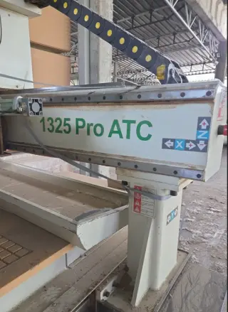 Фрезерный станок с ЧПУ Holzmac 1325 Pro ATC