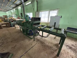 Линия пиления мелкотоварной древесины