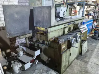 Плоскошлифовальный станок 3Е711В «Красный борец»