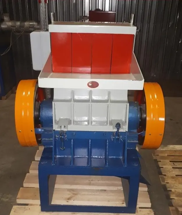 Дробилка для пластика SWP-520