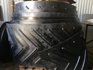шевронная конвейерная лента 650мм C15 V520