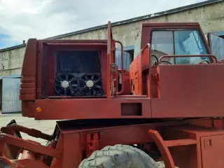 Колёсный экскаватор Case 888 BP, 1994