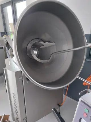 Вакуумный шприц Handtmann VF 610