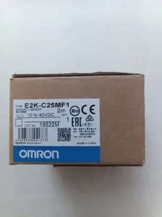 E2K-C25MF1 Omron емкостный датчик
