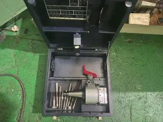 Широкоуниверсальный фрезерный станок, пр-во Швейцария Mikron WF2SA