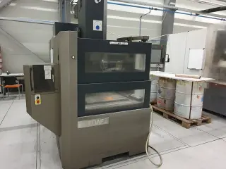 ЭЛЕКТРОЭРОЗИОННЫЙ СТАНОК MAKINO EDAF3