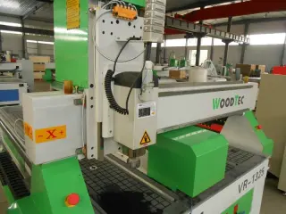 Фрезерно-гравировальный станок с ЧПУ WoodTec VR-1325