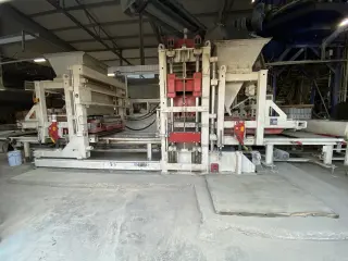 Бетоноформовочная линяя Hess Multimat RH 400A