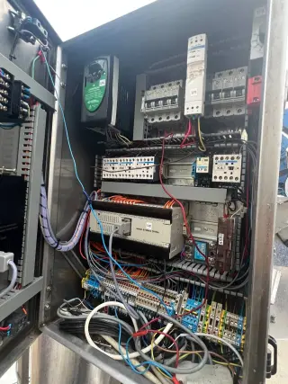 Автомат розлива молока PACK LINE