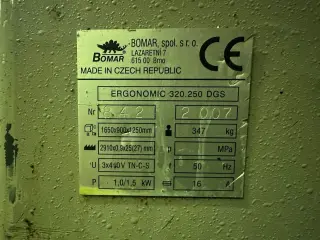 Ленточнопильный станок, пр-во Чехия Bomar Ergonomic 320.250 DG